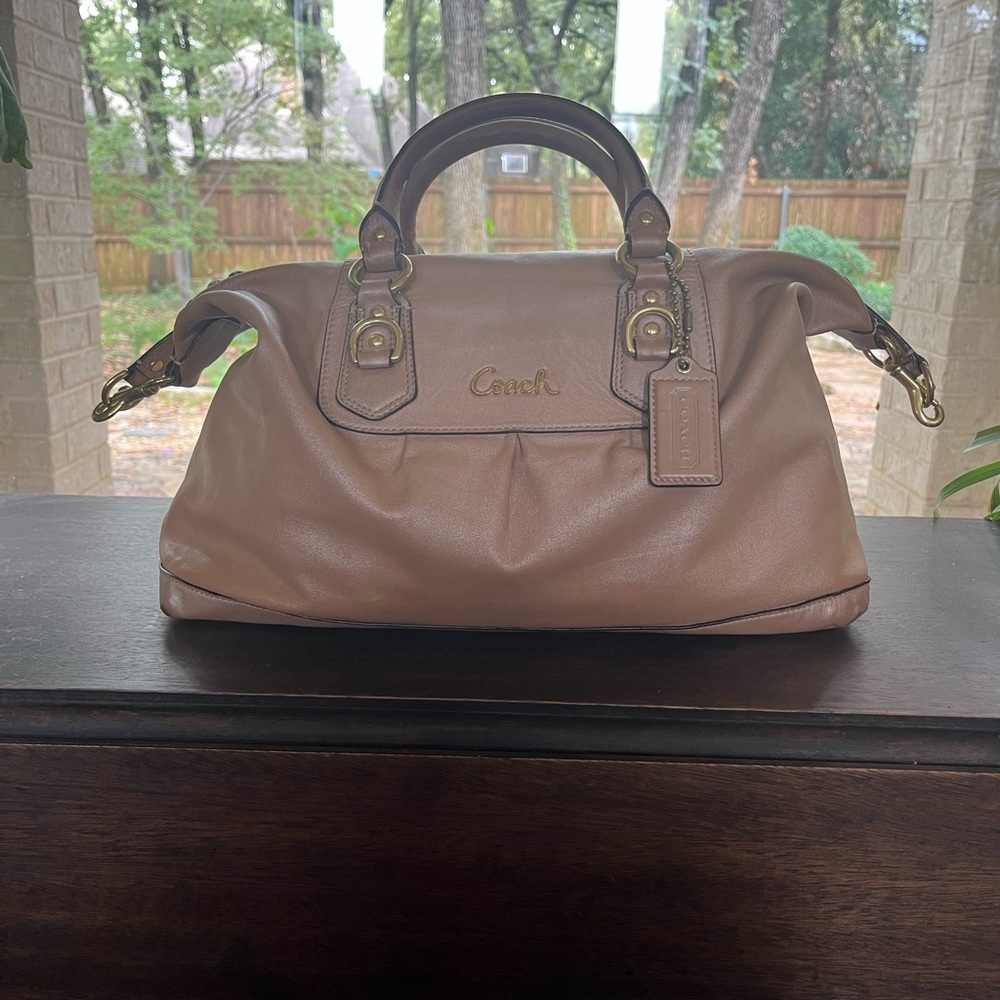 Vintage Coach Tan w/rose gold shimmer leather